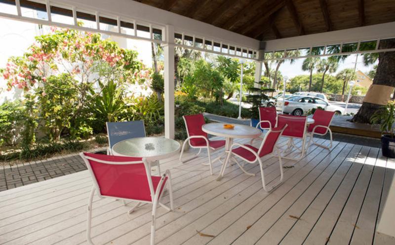 Villas Of The Galleon George Town Exterior foto