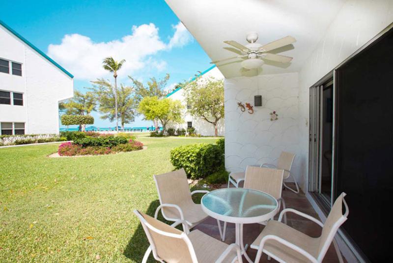 Villas Of The Galleon George Town Exterior foto
